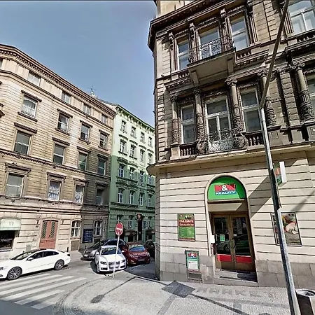 Royal With Sauna And Billiards Prague