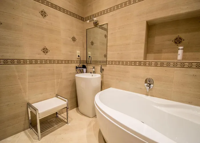 Royal With Sauna And Billiards Praha